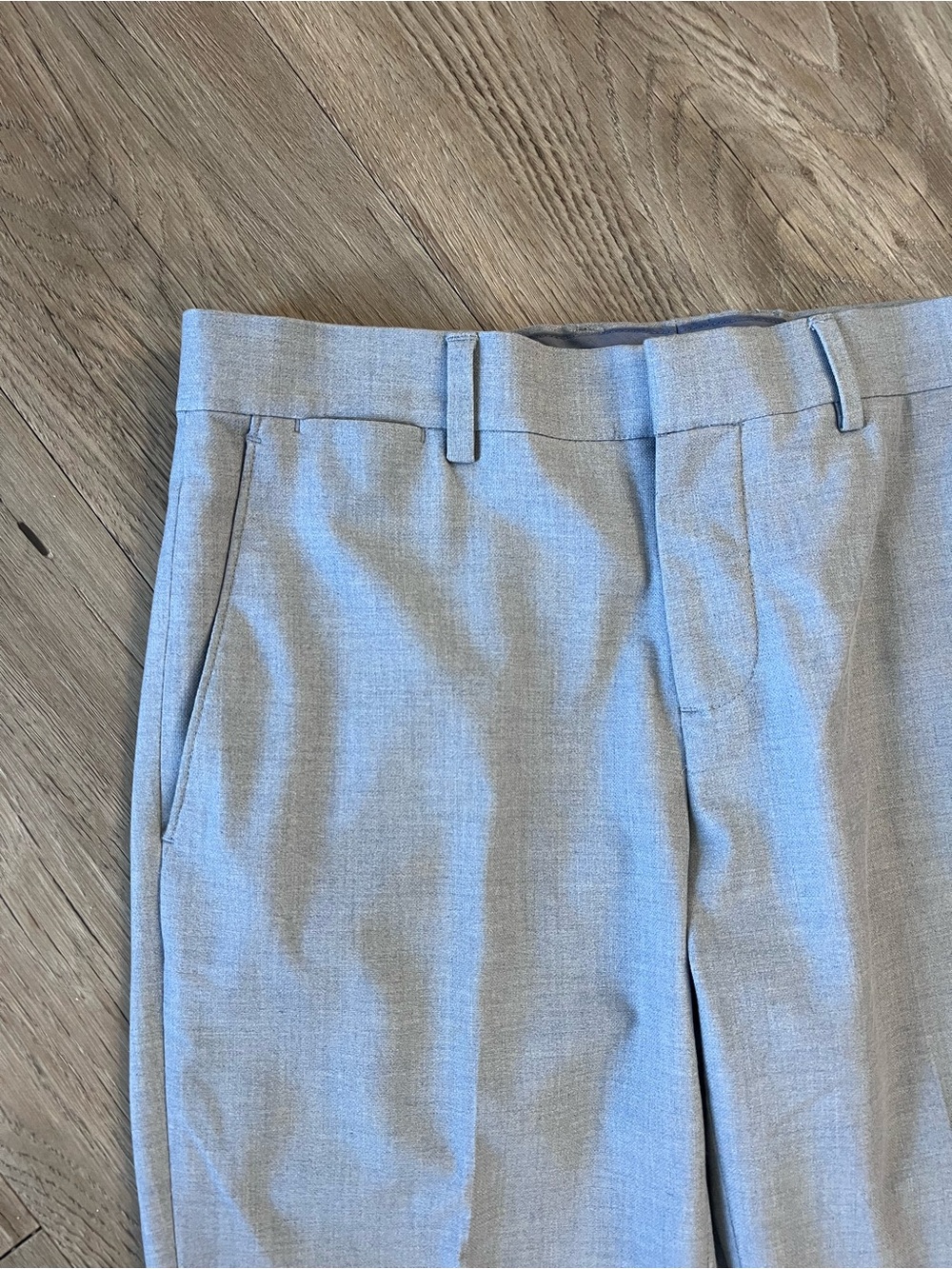 RW&CO. Light Gray/Blue Two-Piece Men's Suit - Tailored Blazer & Trousers - Picture 4 of 16